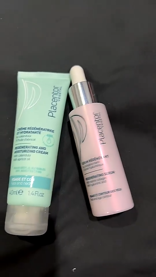 Kem Dưỡng Ẩm Ultra-Moisturizing Regenerating Cream Placentor Vegetal 40ml - Dưỡng Da Khô, Nhạy Cảm, 24 Giờ Ẩm Mượt