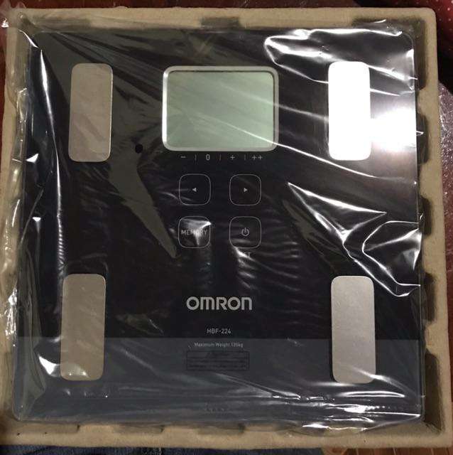 Cân Đo Lượng Mỡ Cơ Thể Omron HBF-224 - Chịu Lực Tối Đa 135kg, Màn Hình LCD, Đo Tỷ Lệ Mỡ Cơ, Đánh Giá Sức Khỏe 4 Người Dùng