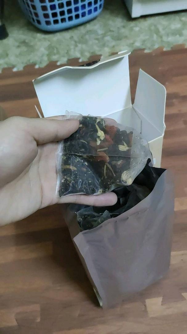 Trà Gạo Lứt Tự Nhiên Quê Việt - Hỗ Trợ Giảm Cân, Thanh Lọc Cơ Thể, Thảo Mộc Tự Nhiên Từ 6 Thành Phần Bổ Dưỡng