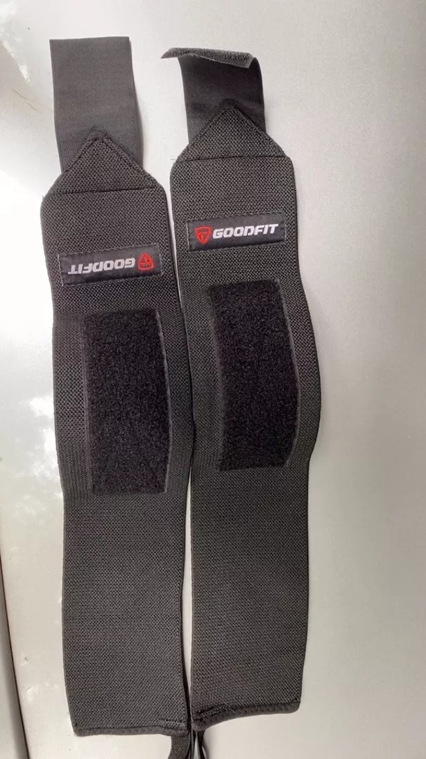 Băng quấn cổ tay tập gym Goodfit GF301W màu đen - Hỗ trợ tăng lực, giảm chấn thương cho người tập thể hình, dụng cụ thể thao chất lượng.