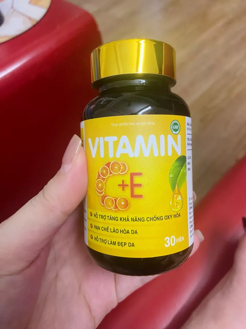 Viên uống Vitamin C+E Goldcare - Bổ sung vitamin cao, hỗ trợ chống oxy hóa, làm đẹp da và cân bằng nội tiết tố cho phụ nữ 30 viên