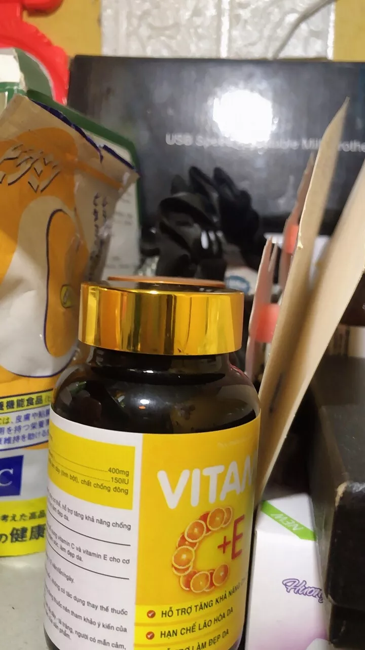 Viên uống Vitamin C+E Goldcare - Bổ sung vitamin cao, hỗ trợ chống oxy hóa, làm đẹp da và cân bằng nội tiết tố cho phụ nữ 30 viên