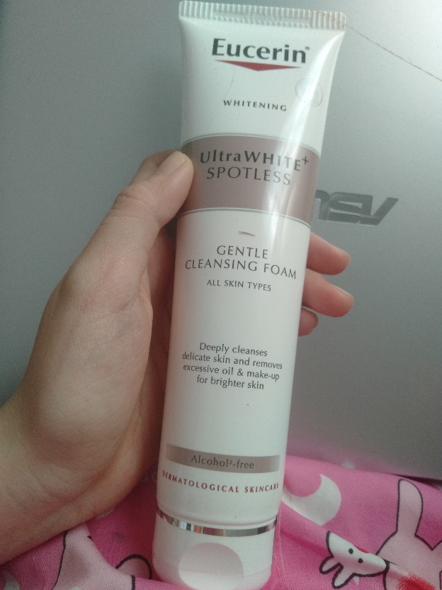 Sữa Rửa Mặt Eucerin White Therapy 150ml - Giúp Trắng Da, Mờ Thâm, An Toàn Cho Da Nhạy Cảm, Chăm Sóc Da Hiệu Quả