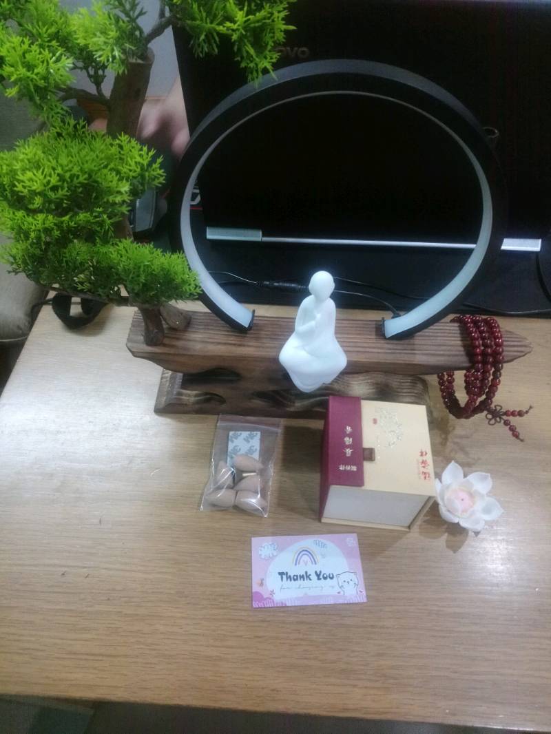 Nụ Trầm Hương Tự Nhiên Khói Ngược Hình Tháp - Vật Phẩm Phong Thủy Mang Lại Sức Khỏe và Tinh Thần Thoải Mái 100% Từ Thiên Nhiên