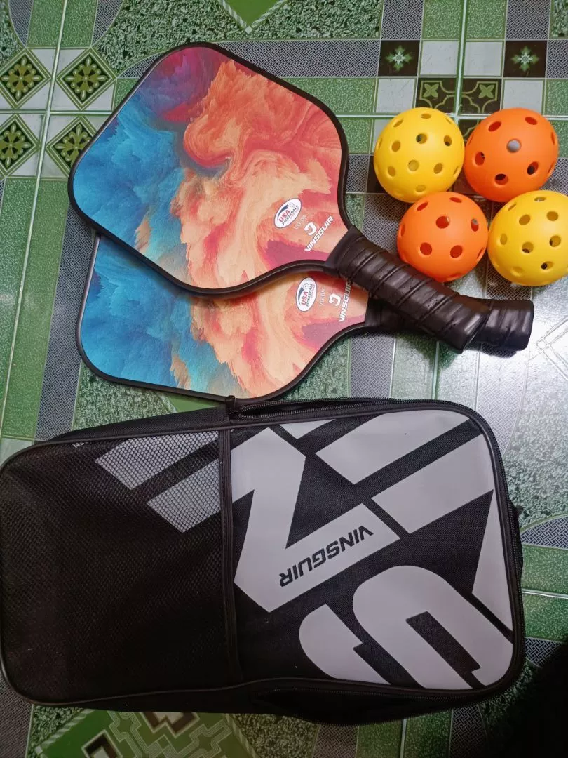 Bộ 2 Vợt Pickleball Vinguir Kèm Túi và 4 Bóng - Chất Liệu Cao Cấp, Dành Cho Người Mới Bắt Đầu và Chơi Chủ Động