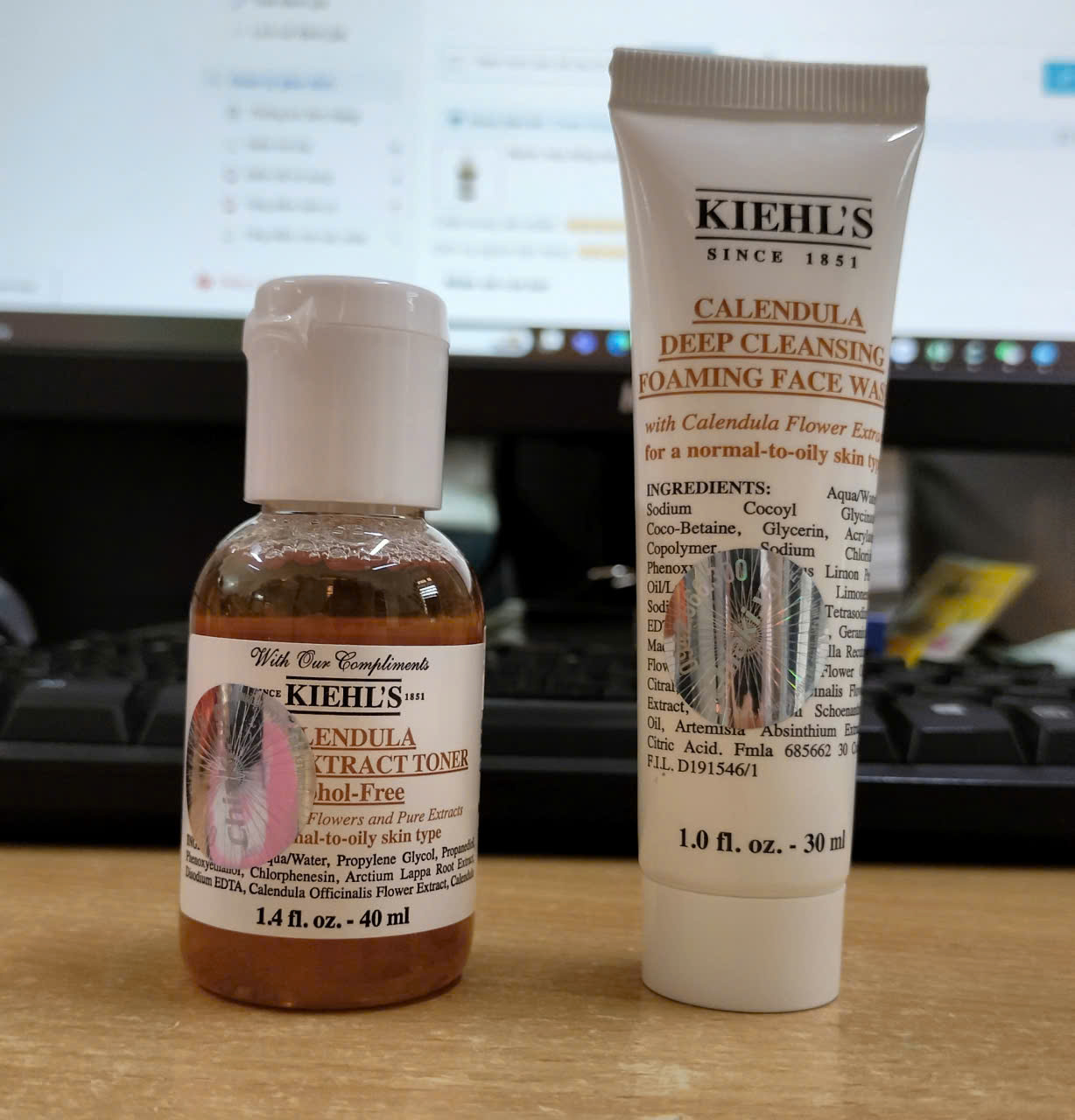 Nước hoa hồng Kiehl's Calendula Herbal Extract Alcohol-Free 250ml - Toner Duy Trì Cân Bằng Da Dầu, Hỗ Trợ Giảm Mụn, Dịu Nhẹ, Thiên Nhiên