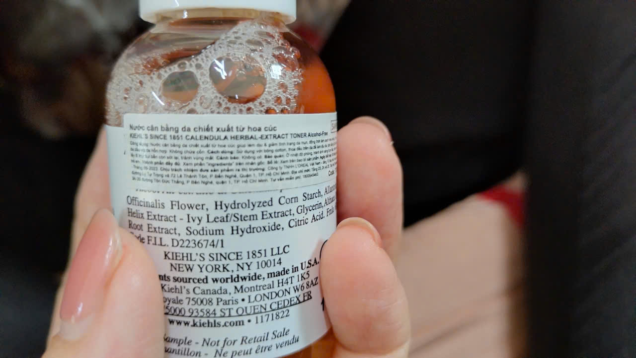 Nước hoa hồng Kiehl's Calendula Herbal Extract Alcohol-Free 250ml - Toner Duy Trì Cân Bằng Da Dầu, Hỗ Trợ Giảm Mụn, Dịu Nhẹ, Thiên Nhiên