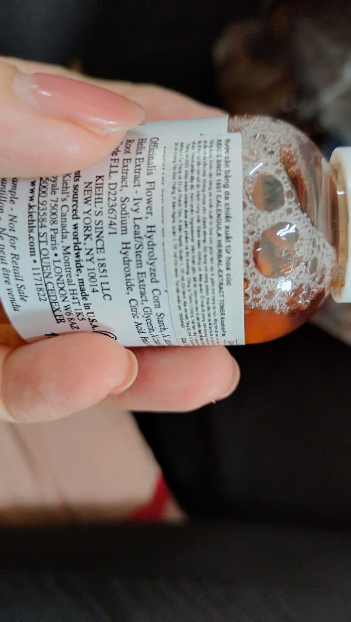 Nước hoa hồng Kiehl's Calendula Herbal Extract Alcohol-Free 250ml - Toner Duy Trì Cân Bằng Da Dầu, Hỗ Trợ Giảm Mụn, Dịu Nhẹ, Thiên Nhiên