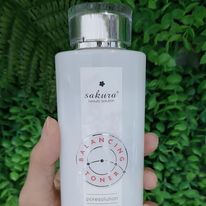 Nước Hoa Hồng Sakura Balancing Toner Dịu Nhẹ 200ml - Cân Bằng pH, Cấp Nước, Chăm Sóc Da Mặt Cho Nhiều Loại Da từ Nhật Bản