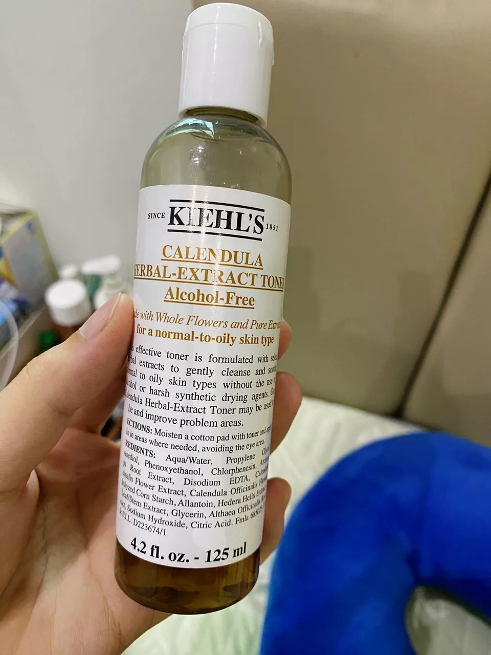Nước hoa hồng Kiehl's Calendula Herbal Extract Alcohol-Free 250ml - Toner Duy Trì Cân Bằng Da Dầu, Hỗ Trợ Giảm Mụn, Dịu Nhẹ, Thiên Nhiên