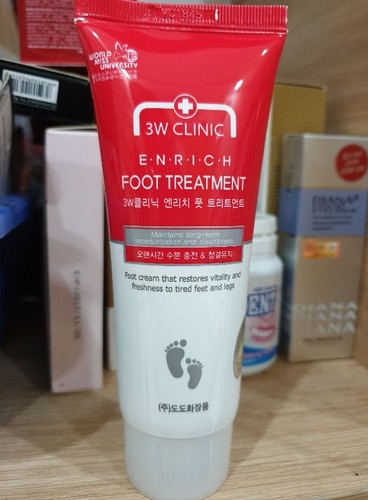 Kem Dưỡng Ẩm 3W Clinic Foot Treatment Phục Hồi Da Chân Thô Ráp - Giải Quyết Nứt Gót, Khô Da, Mềm Mịn, 100ml