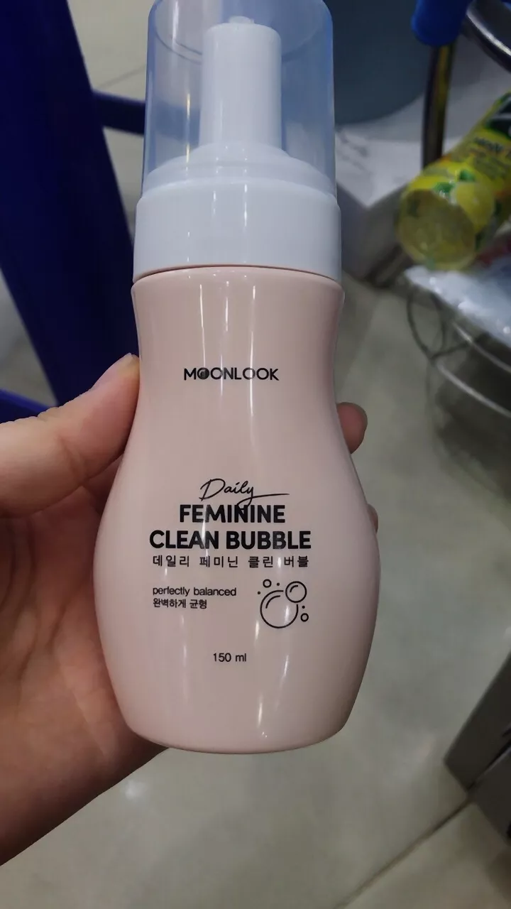 Dung Dịch Vệ Sinh Phụ Nữ MoonLook Bọt Tuyết 150ml - Làm Sạch Nhẹ Nhàng, Ngăn Ngừa Vi Khuẩn, Cân Bằng pH, Thư Giãn Sảng Khoái