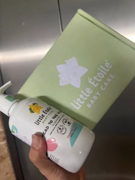 Sữa Tắm Gội Dịu Nhẹ Little Étoile 250ml cho Bé Sơ Sinh - Đảm Bảo An Toàn và Dưỡng Ẩm cho Da Nhạy Cảm