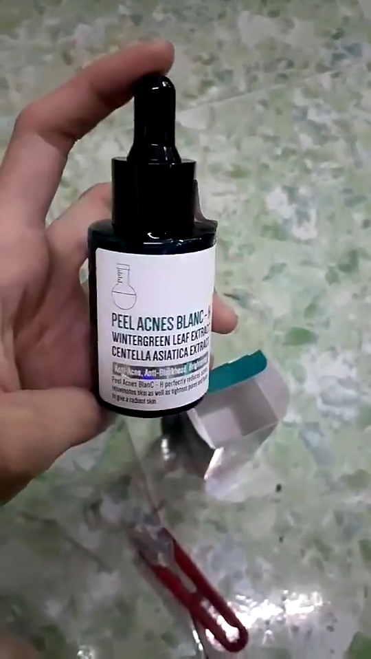 Serum giúp giảm mụn tự nhiên Detox BlanC Peel Acnes Blanc – H