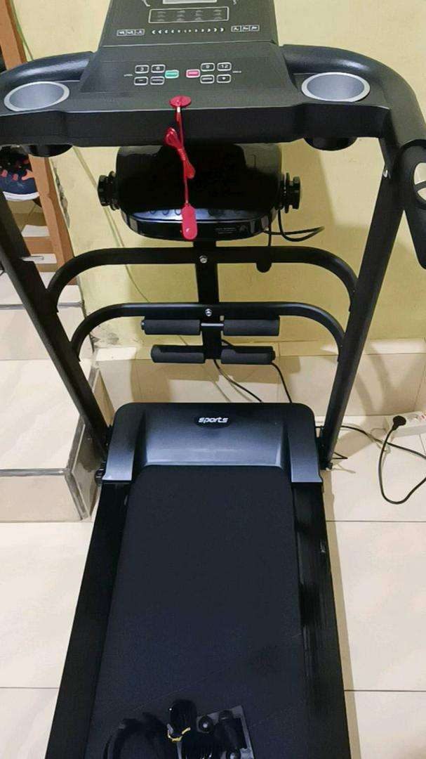 Máy Chạy Bộ Tại Nhà Đa Năng A7S Gấp Gọn - Thiết Kế Tiện Dụng, Hoạt Động Êm Ái, Màn Hình LCD Hiển Thị Tập Luyện Chất Lượng