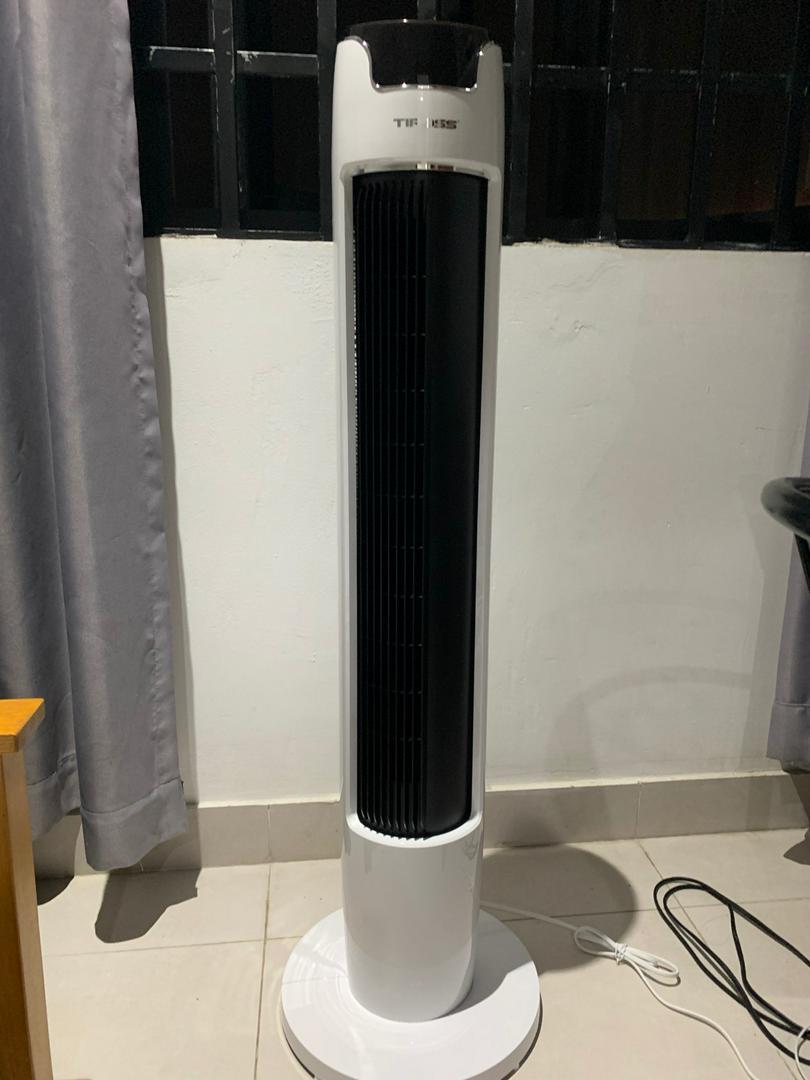 Quạt Tháp Điều Khiển Tiross TS9181 - Thiết Kế Sang Trọng, 3 Chế Độ Gió, 6 Tốc Độ, Phù Hợp Với Gia Đình Có Trẻ Nhỏ và Người Già