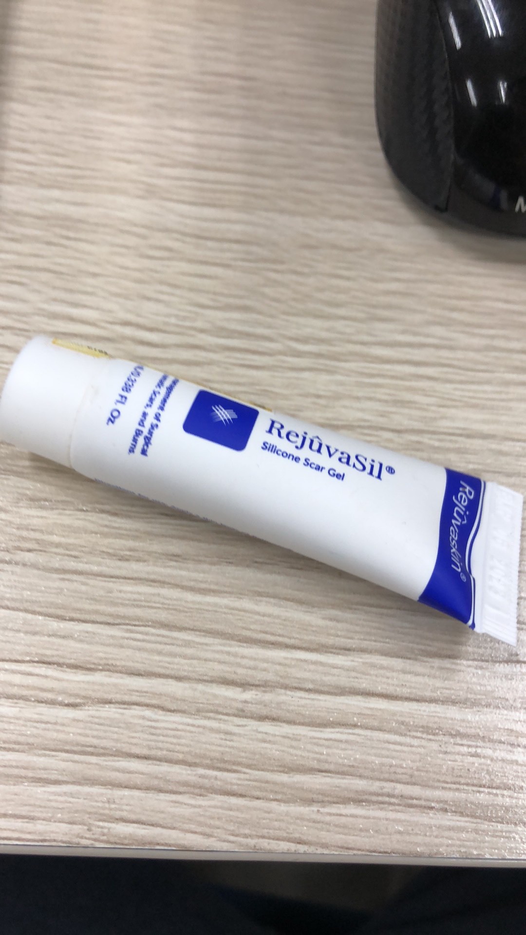 Kem hỗ trợ mờ sẹo Scar Rejuvasil 10ml - Giải pháp trị sẹo lồi, phẫu thuật và vết rạn da hiệu quả từ Mỹ