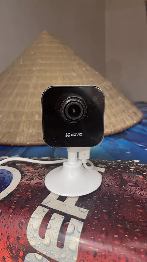 Camera WiFi Ezviz H1C 2MP - Giám sát thông minh với tầm nhìn 10m, độ phân giải 1080p, cảnh báo chuyển động, thiết kế dễ lắp đặt
