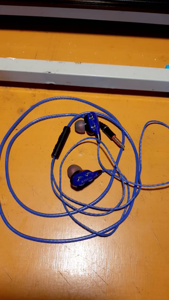 Tai nghe nhét tai SIDOTECH SD9 có micro, thiết kế ôm tai chống ồn, âm bass mạnh mẽ, tương thích Jack 3.5mm - Tai nghe chất lượng cao