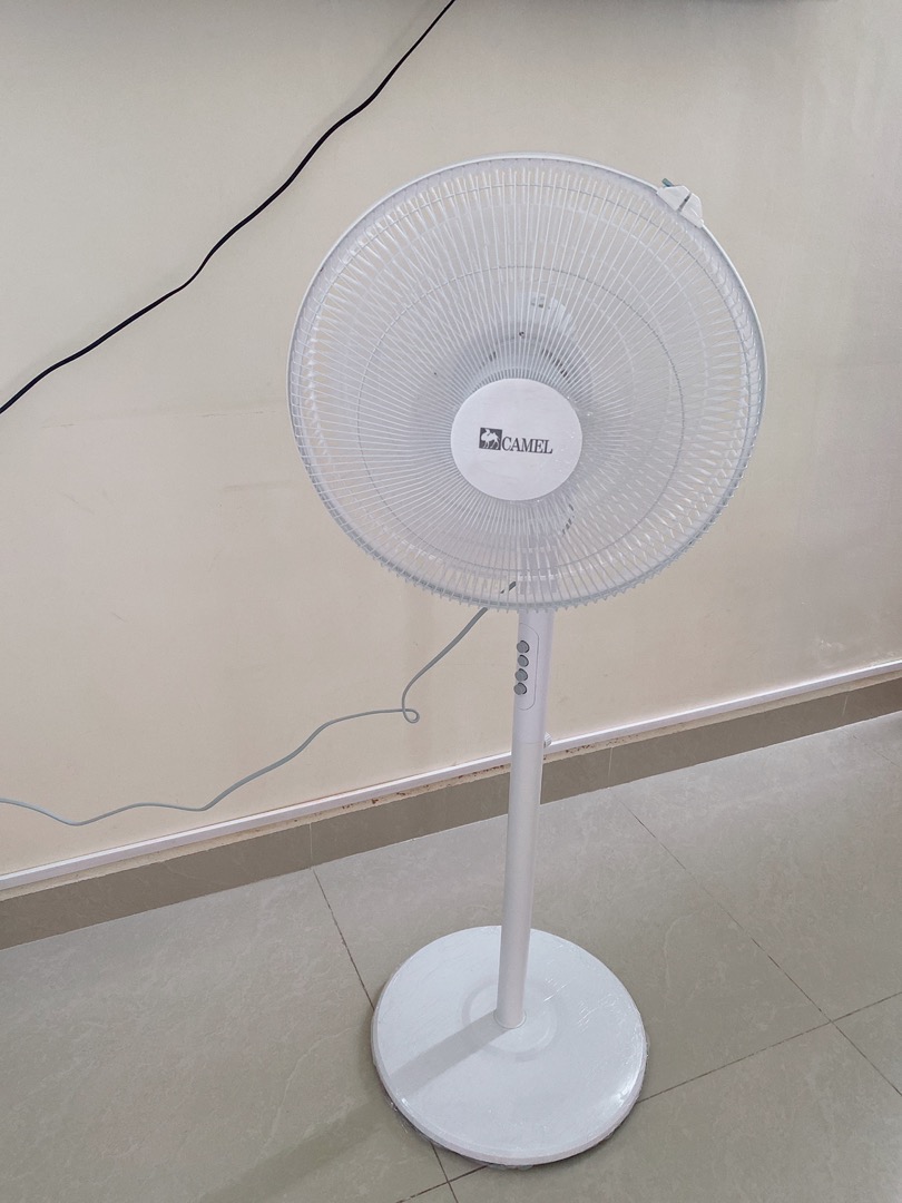 Quạt Cây Đứng Camel 5 Cánh Siêu Cấp - Quạt Điện 60W 3 Tốc Độ Tiết Kiệm Điện, Đứng Vững Chắc, Thiết Kế Hiện Đại