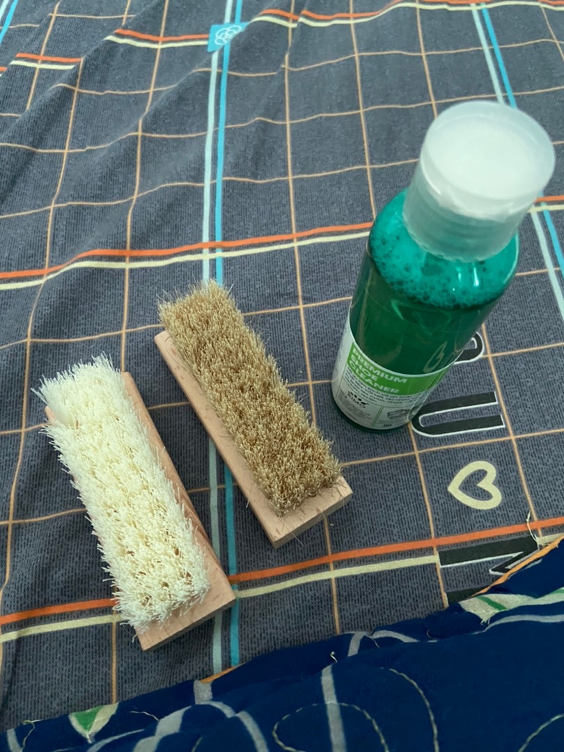 Dung dịch vệ sinh giày Sneaker Premium Shoe Cleaner XIMO XXI05 - Sạch sâu, thân thiện môi trường, bảo vệ chất liệu giày, dung tích 120ml và 150ml.