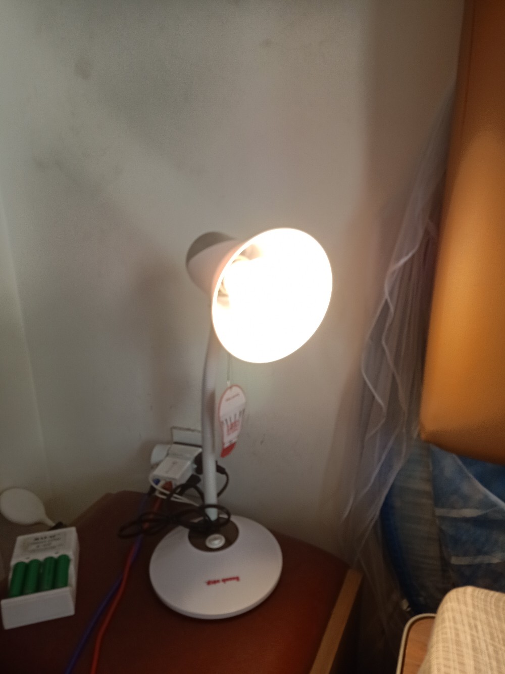 Đèn Led Bàn Học Điện Quang ĐQ DKL15 - Phân Chia Ánh Sáng 180 Độ, Thiết Kế Hiện Đại, Giúp Bảo Vệ Thị Lực Cho Học Sinh