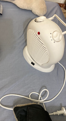Quạt Sưởi Tiross TS944 Hai Chiều - Mini Đa Năng Sưởi Ấm & Làm Mát - Bảo Hành 1 Năm, An Toàn Sử Dụng Cho Mọi Gia Đình