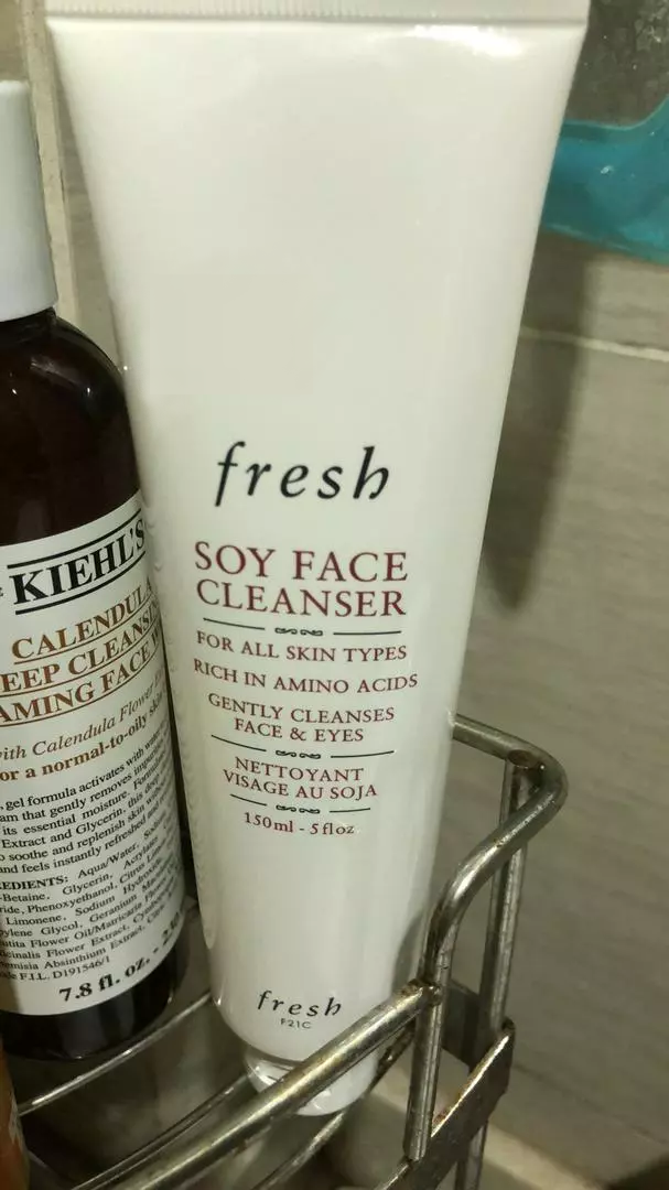 Sữa Rửa Mặt Fresh Soy Face Cleanser 150ml - Dành Cho Mọi Loại Da, Lành Tính, Giúp Làm Sạch, Cấp Ẩm Và Giảm Kích Ứng Da