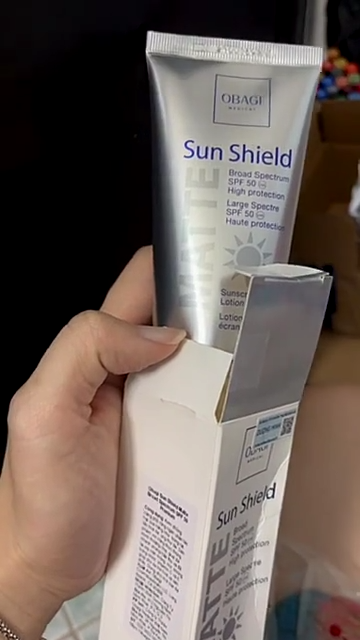 Kem Chống Nắng Obagi Sun Shield Matte SPF 50+ - Bảo Vệ Da Toàn Diện, Không Nhờn Rít, Dành Cho Da Dầu, Chống Tia UVA/UVB