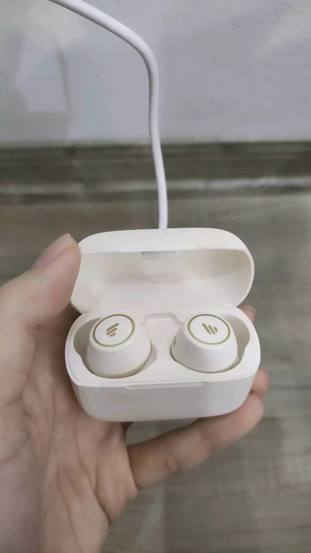 Tai Nghe Bluetooth True Wireless Edifier TWS1 Pro - Thiết Kế Nhỏ Gọn, Âm Thanh Chất Lượng, Pin Lên Đến 30 Giờ, Chống Nước IP65