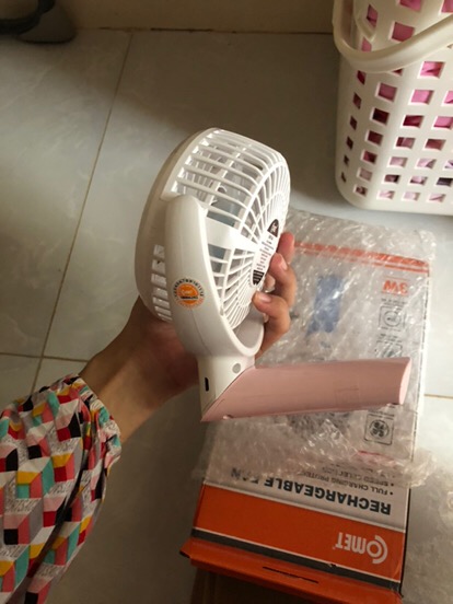Quạt Sạc Tích Điện Mini Comet CRF0904 3W - Quạt Cầm Tay 3 Chế Độ Gió, Phù Hợp Mọi Không Gian, Lựa Chọn Hoàn Hảo Mùa Hè