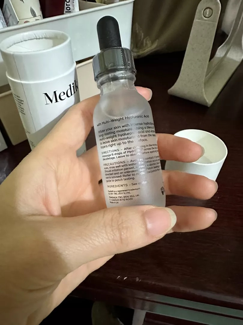 Serum Medik8 Hydr8 B5 30ml - Cấp ẩm và phục hồi da chuyên sâu, không dầu, phù hợp cho mọi loại da, an toàn cho da nhạy cảm