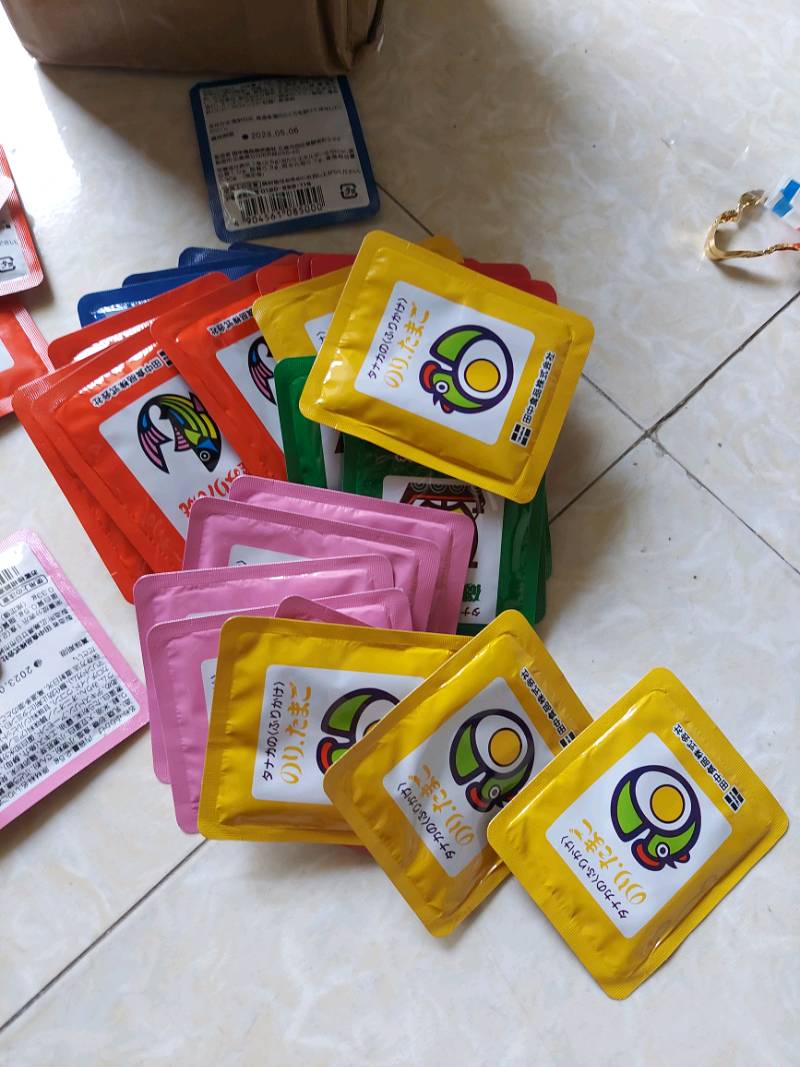Gia vị rắc cơm Tanaka cho bé từ 12 tháng - Hỗ trợ dinh dưỡng, 6 hương vị thơm ngon, an toàn không chất bảo quản - Tiện lợi cho mẹ