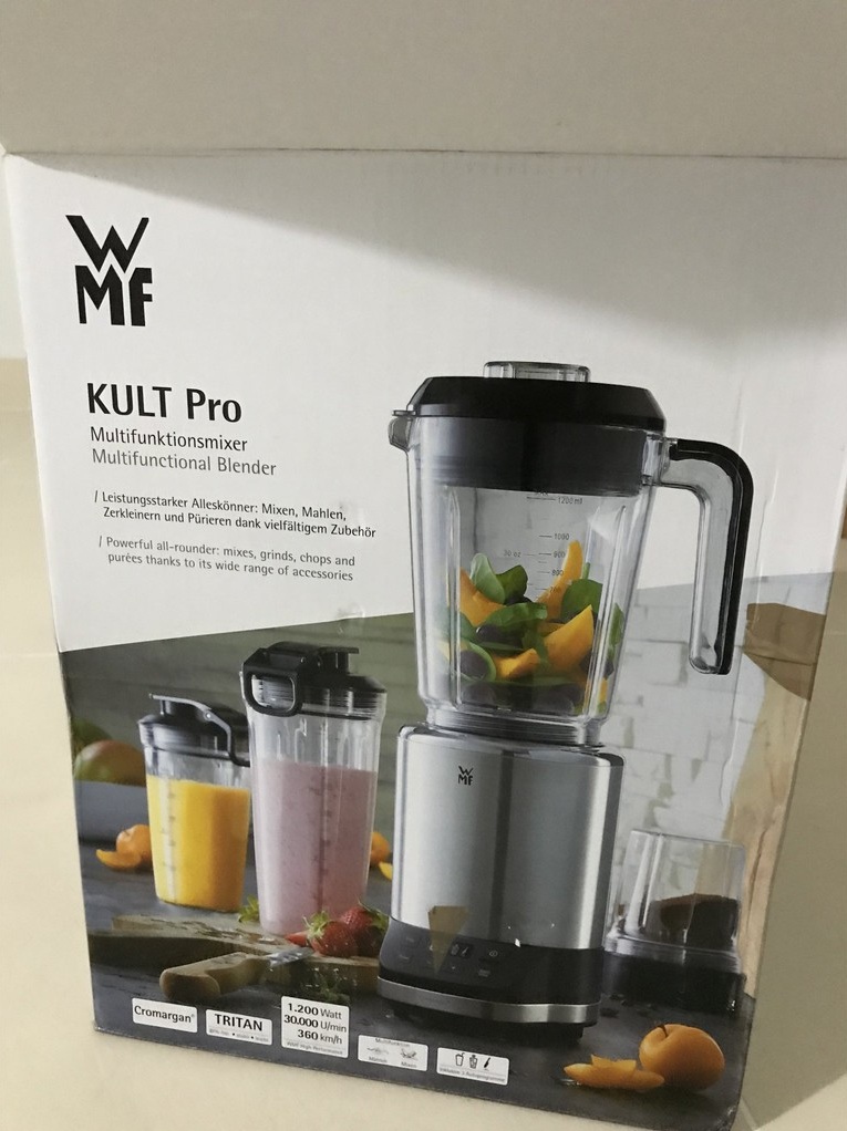 Máy Xay Sinh Tố Đa Năng WMF KULT Pro 1200W - Công Suất Cao, Màn Hình Kỹ Thuật Số, 6 Tốc Độ, Phụ Kiện Đầy Đủ, Lý Tưởng Cho Sinh Tố Bổ Dưỡng