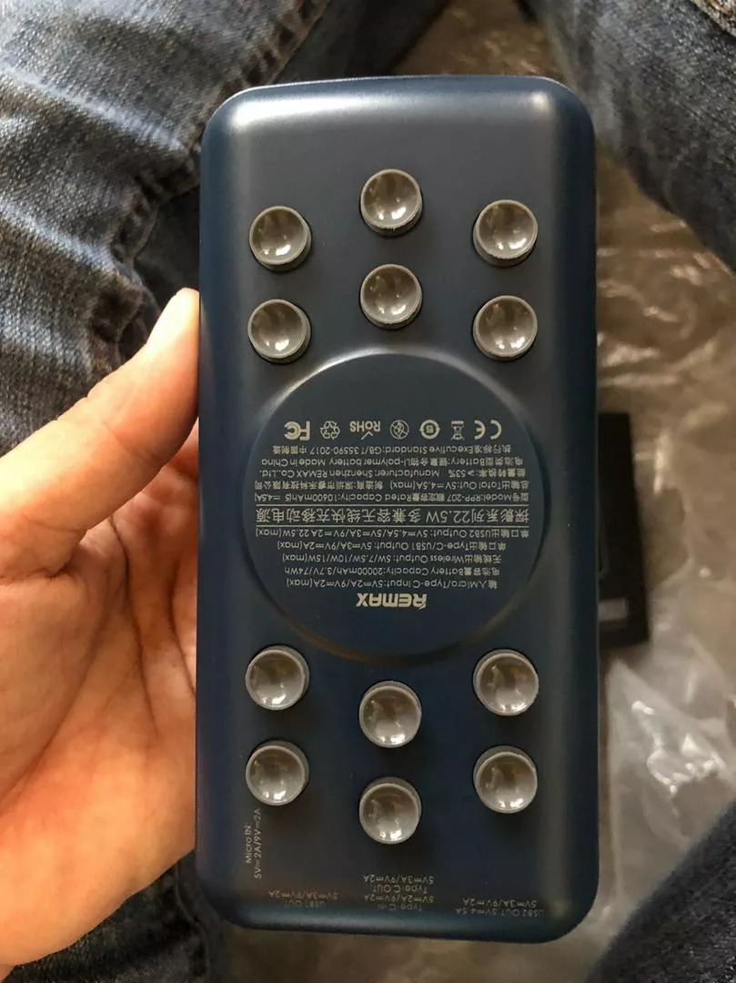Sạc Dự Phòng Không Dây 15W Remax RPP-207 20000mAh - Sạc Nhanh Đa Năng Cho 4 Thiết Bị, Công Nghệ Tiên Tiến, Thiết Kế Thông Minh