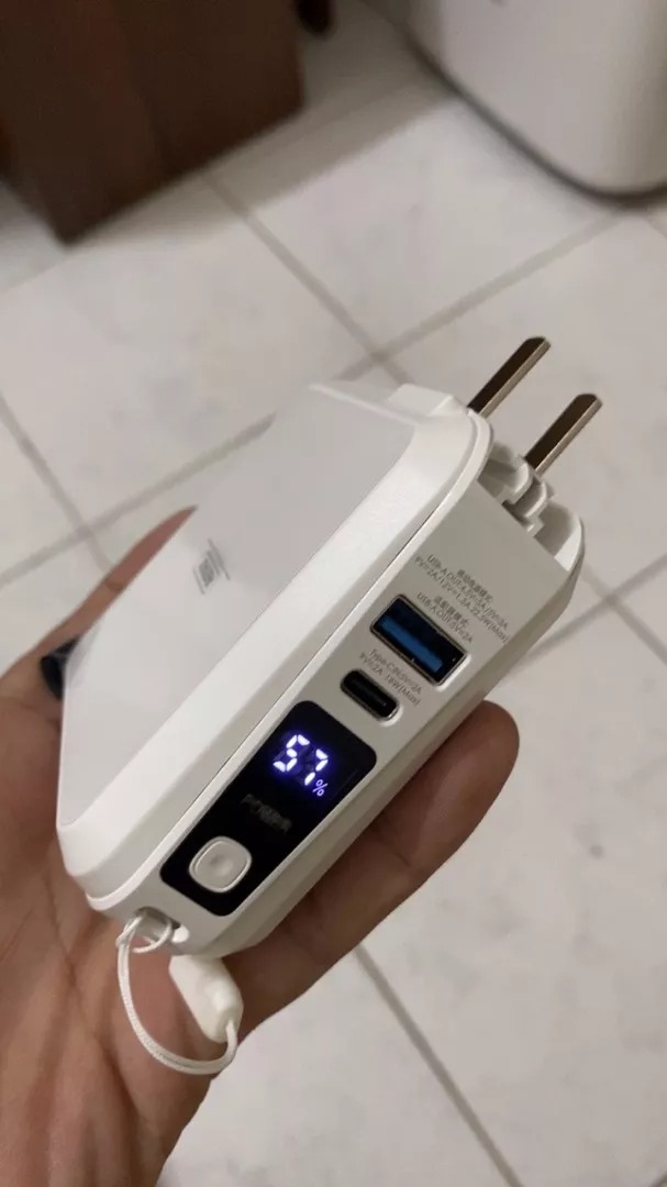 Sạc Dự Phòng Đa Năng Remax RPP-276 15000mAh - Thiết Kế Nhỏ Gọn, Chân Cắm AC, 2 Cổng USB & Type C, Phù Hợp Mọi Thiết Bị