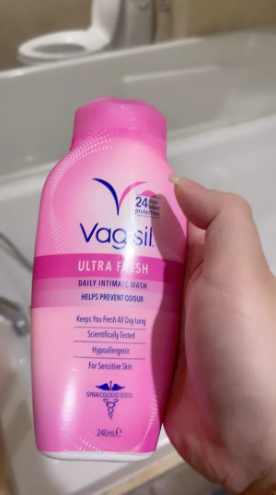 Dung dịch vệ sinh phụ nữ Vagisil Mỹ 354ml - Làm sạch dịu nhẹ, khử mùi, an toàn cho sức khỏe phụ nữ, hỗ trợ cân bằng pH