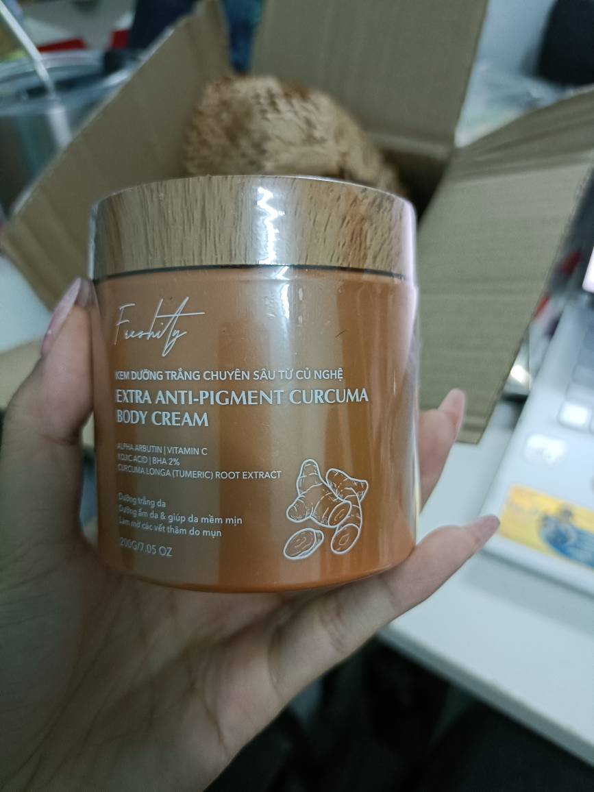 Kem Dưỡng Trắng Toàn Thân Freshity Extra Anti-Pigment Curcuma Body Cream - Giảm Thâm, Dưỡng Da Sáng Mịn Từ Nghệ Tự Nhiên 200g