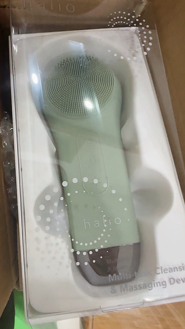 Máy rửa mặt massage Halio Multi-Task - Tích hợp ánh sáng đỏ-xanh và nhiệt, làm sạch sâu, hỗ trợ cải thiện mụn, se khít lỗ chân lông.
