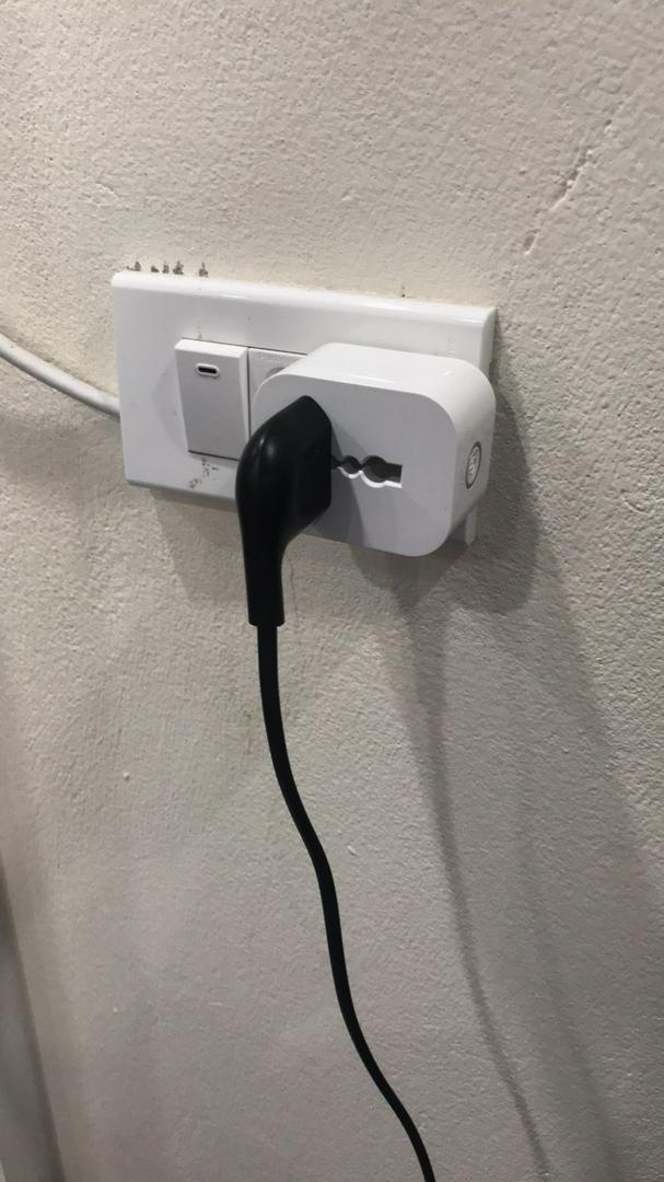 Ổ Cắm Thông Minh Điều Khiển Từ Xa Điện Quang Apollo SP1.1 01 Wifi - Kết Nối Không Dây 2.4GHz, Tương Thích Mọi Chân Cắm, Giải Pháp Tiện Lợi Cho Gia Đình