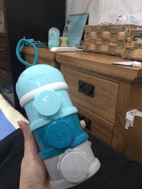 Hộp Chia Sữa 3 Ngăn Doux Bebe - Giải Pháp Tiện Lợi Cho Mẹ Và Bé, Chất Liệu Nhựa PP An Toàn Cho Sức Khỏe, Dễ Dàng Sử Dụng