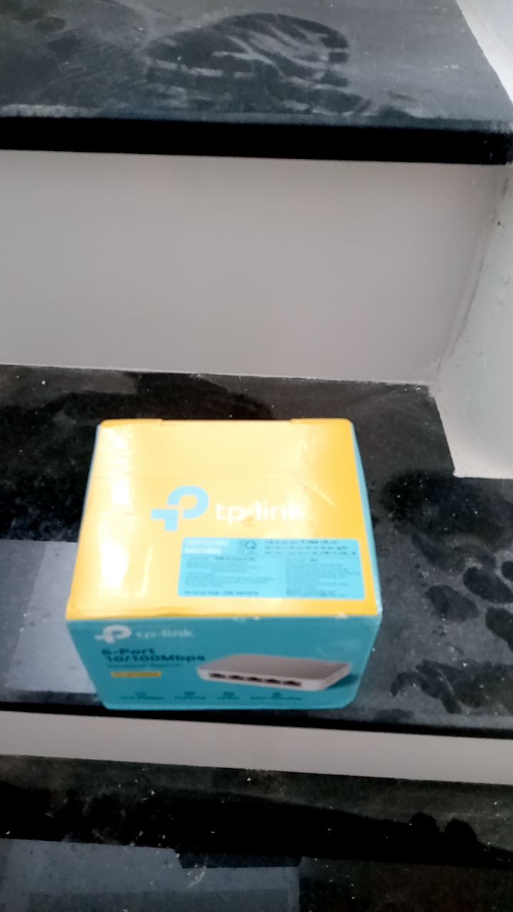 Bộ Chia Tín Hiệu Để Bàn TP-Link TL-SF1005D - 5 Cổng Ethernet 10/100Mbps Nhỏ Gọn, Dễ Dàng Kết Nối Mạng
