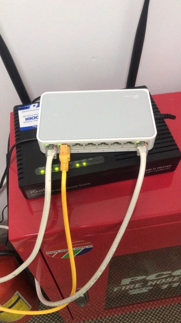 Bộ Chia Tín Hiệu TP-Link TL-SF1008D 8 Cổng Ethernet Tốc Độ Cao 10/100Mbps - Thiết Bị Kết Nối Cho Văn Phòng Nhỏ