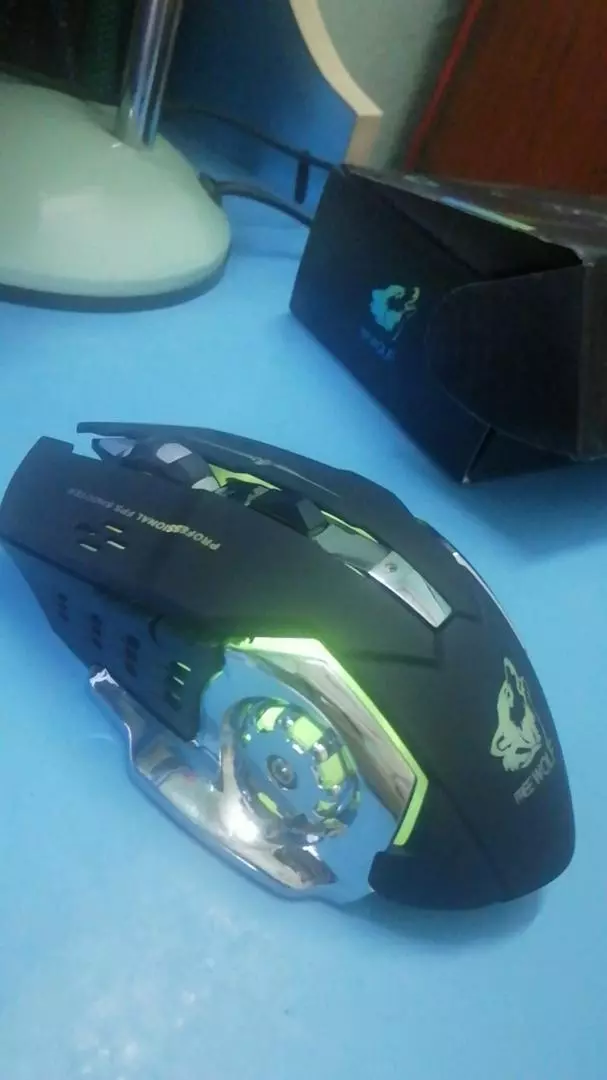 Chuột Không Dây Freewolf X8 Pro 2.4GHz - LED RGB 7 Màu, Cảm Biến Quang Học Hero, Kết Nối 10m, Pin Sạc, Phù Hợp Với Game Thủ
