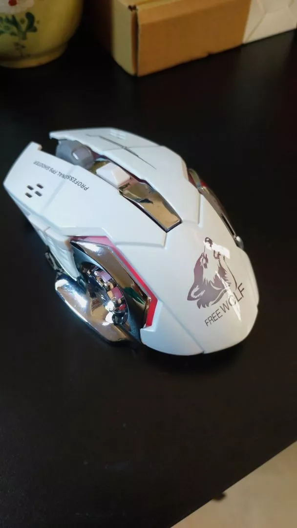 Chuột Không Dây Freewolf X8 Pro 2.4GHz - LED RGB 7 Màu, Cảm Biến Quang Học Hero, Kết Nối 10m, Pin Sạc, Phù Hợp Với Game Thủ