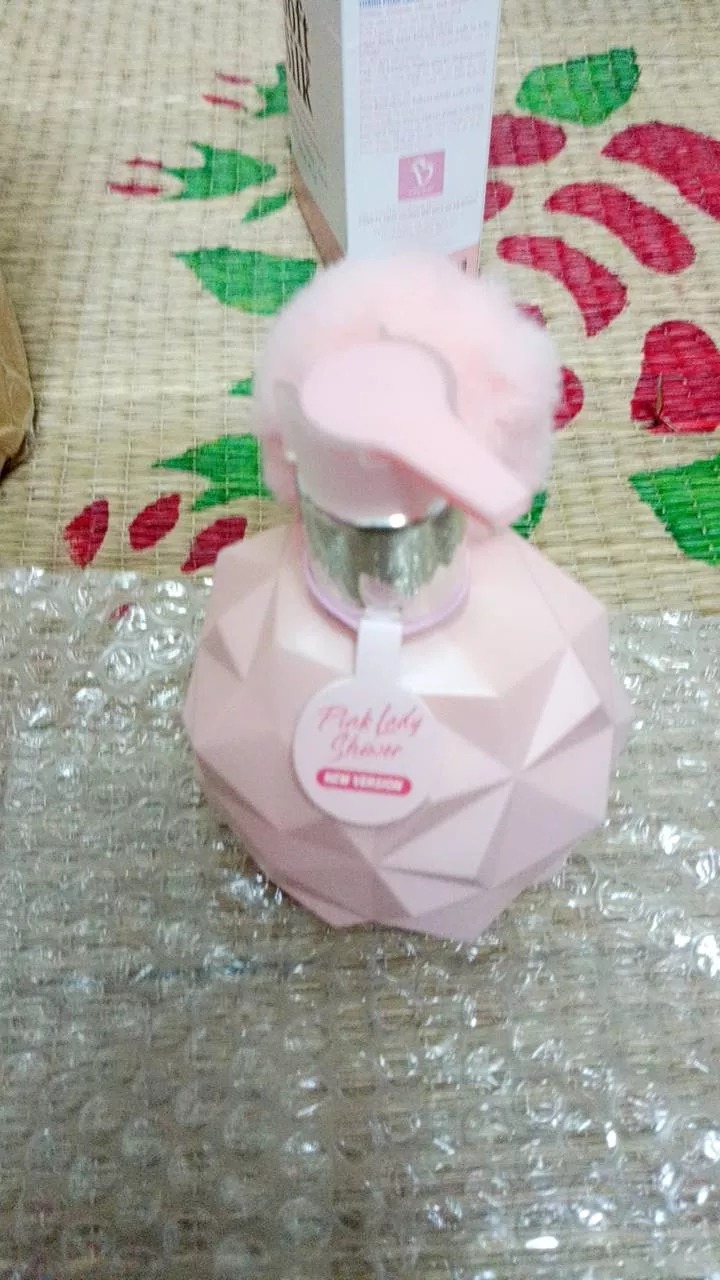 Sữa tắm xông trắng Pink Lady Showder Giúp Da Trắng Sáng Tự Nhiên