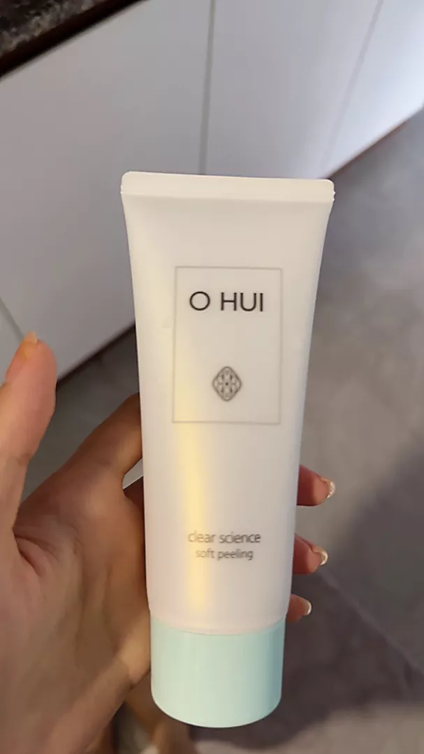 Gel Tẩy Tế Bào Chết Vật Lý Ohui Clear Science - Tẩy Da Chết Nhẹ Nhàng, Giúp Da Mềm Mại và Khỏe Mạnh, Thích Hợp Cho Mọi Loại Da