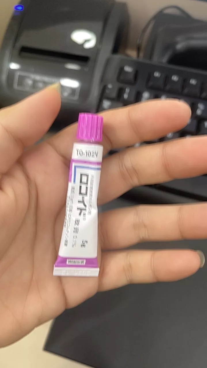Kem bôi muỗi đốt Rokoito Lo.coid Ointment 5g - Giải pháp nhanh chóng, hiệu quả cho ngứa, sưng, côn trùng cắn và chăm sóc da.
