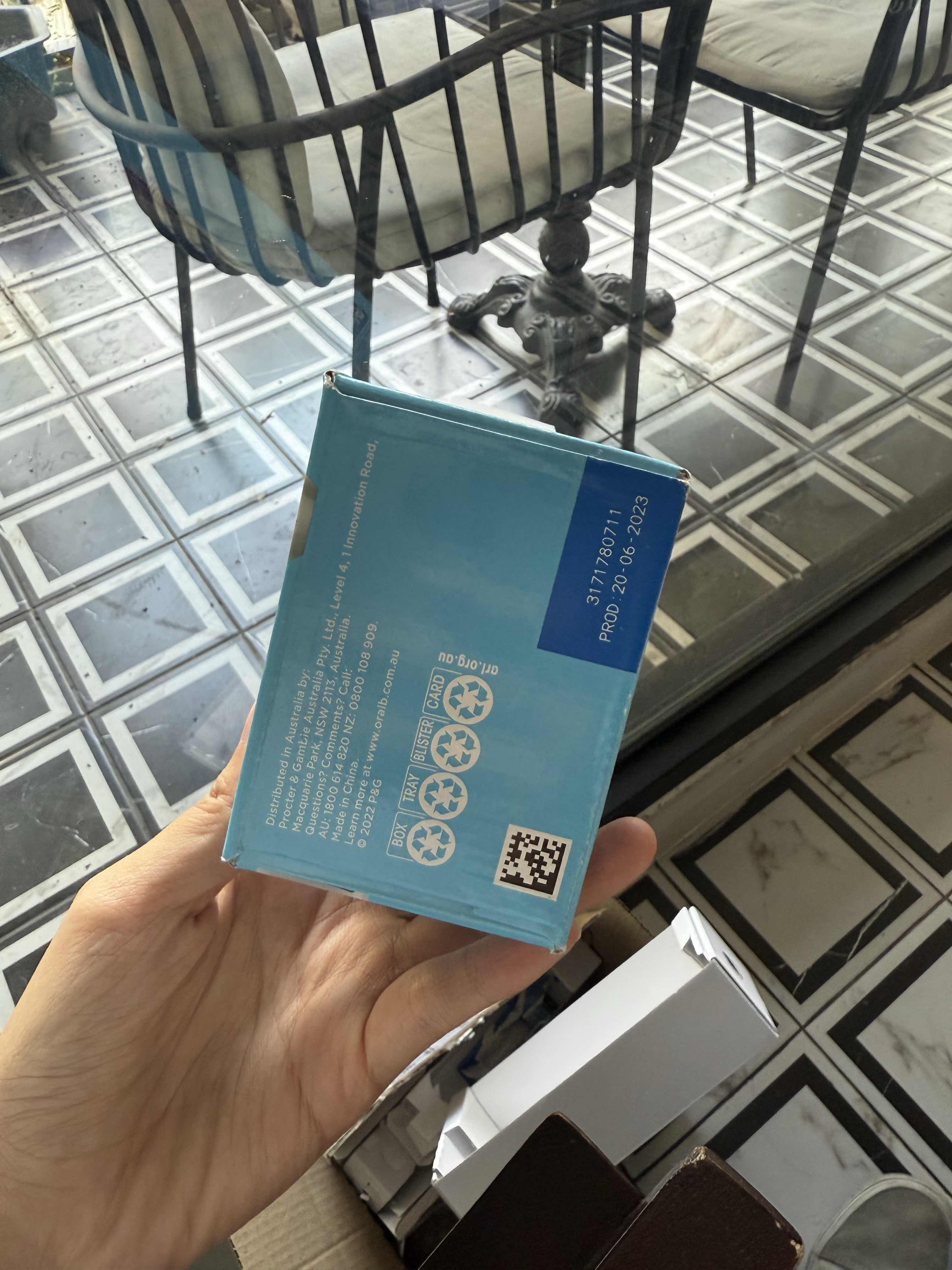 Bàn chải điện người lớn nội địa Đức - Oral B