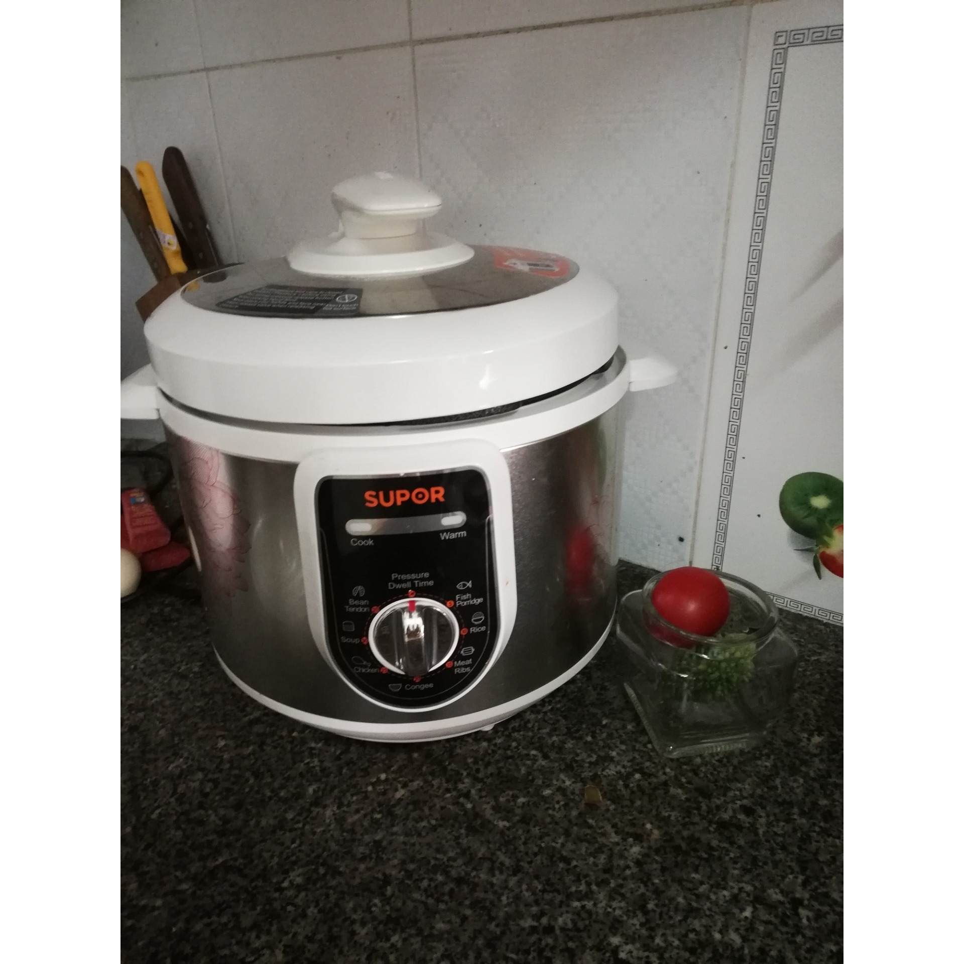 Nồi áp suất điện Supor SPC50YA310VN 5L - Thiết kế sang trọng, 7 chế độ nấu, tiết kiệm thời gian cho gia đình 4-6 người.